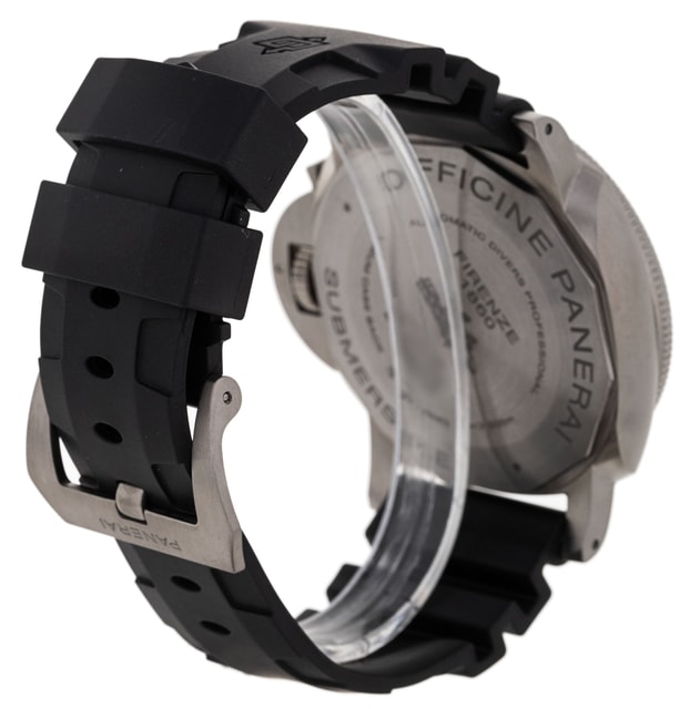 Panerai Submersible PAM00692 Image 3